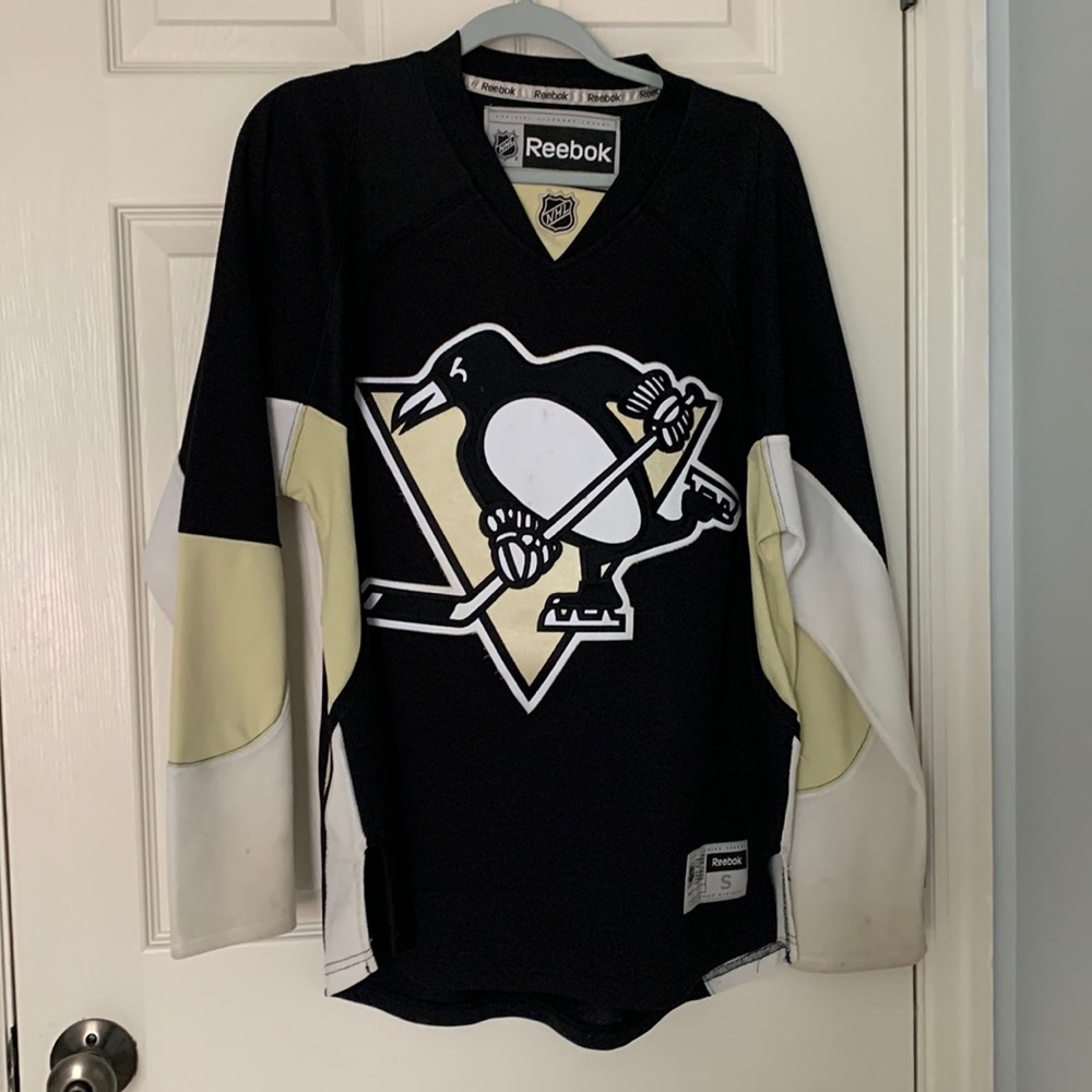 penguins hockey jersey